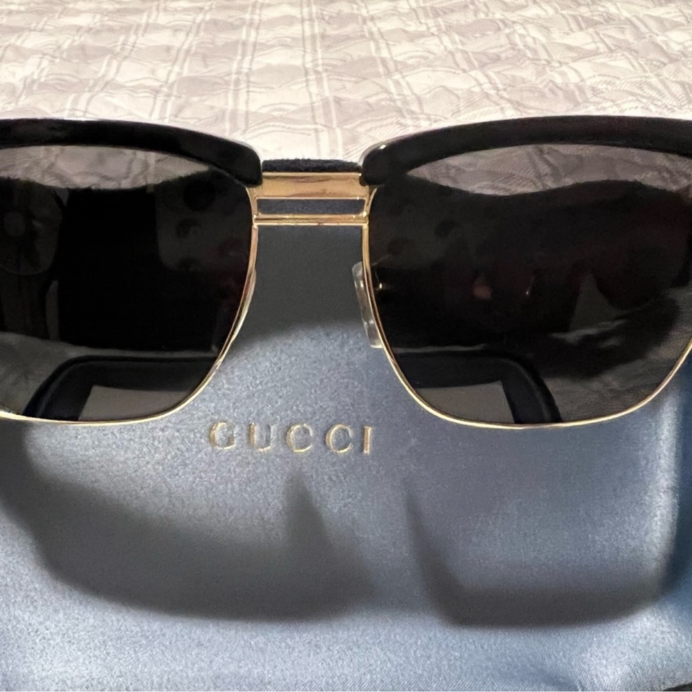 Gucci sunglasses